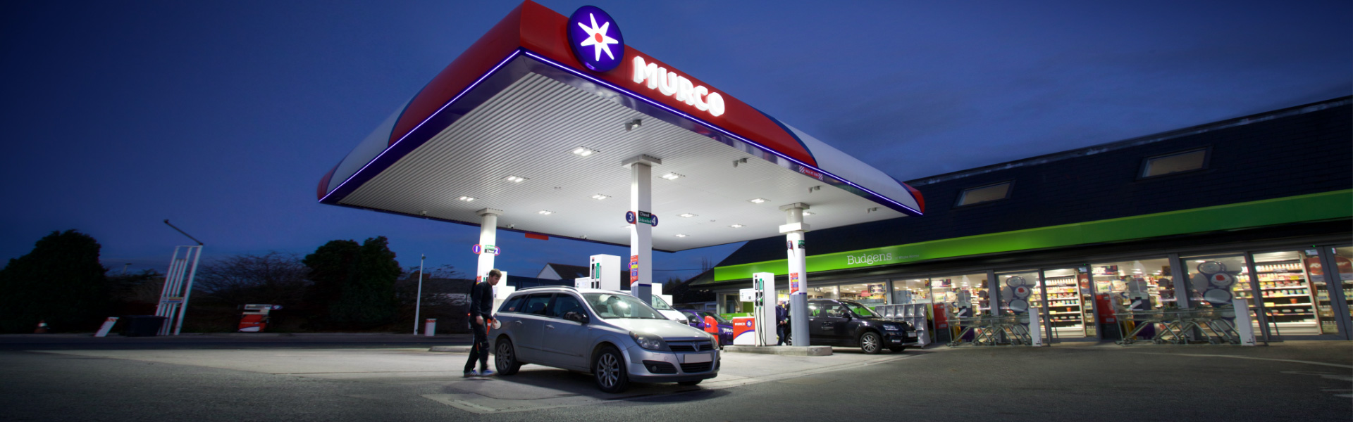 Murco fuel station at night