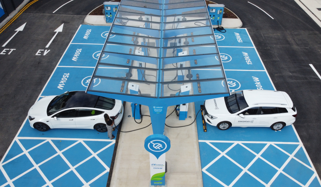 MFG Opens Best In Class Ultra-Rapid Electric Vehicle Charging Station ...